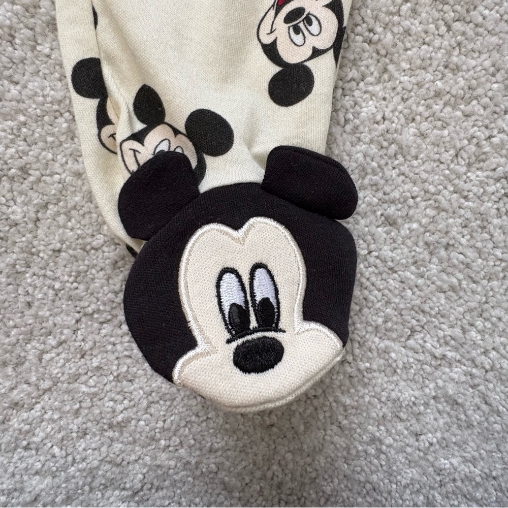 NWOT- Disney Set 3/6m - Picture 2 of 4